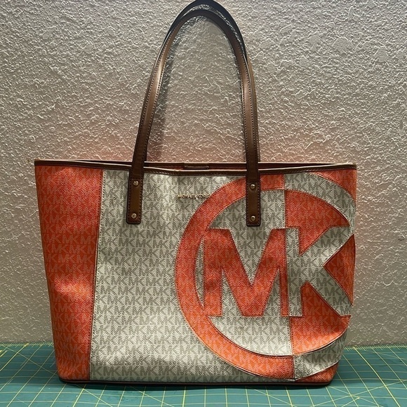 MICHAEL Michael Kors Handbags - Michael Kors Signature Carter Large Tote Bag Orange / Gray